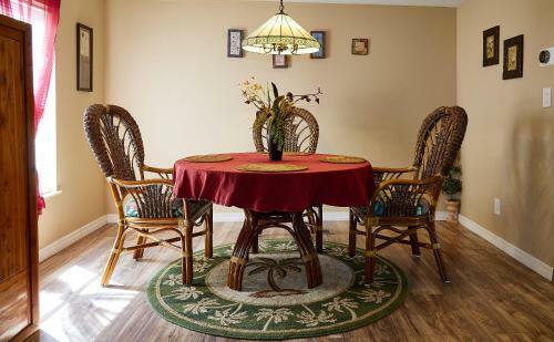 Hostal Room In Bb - Pleasant Days Bb Tropical Master Suite