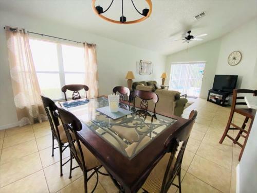Southern Comfort Home In Southern Dunes Golf! Home