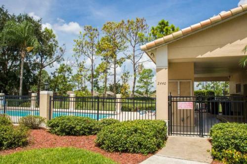 Southern Dunes Home Lake Views! Home