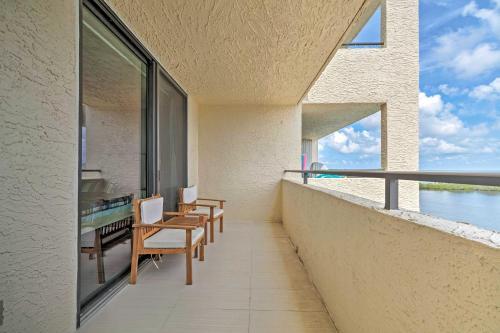 Apartamento Hudson Resort Condo With Private Beach Access!