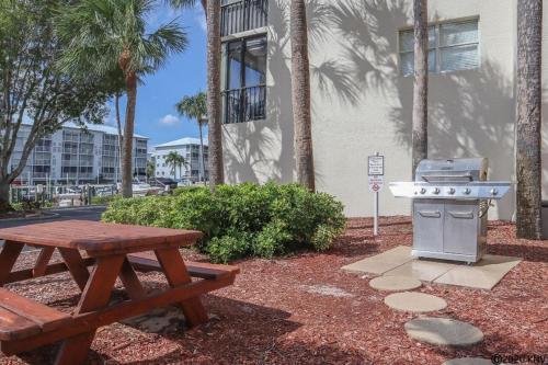 Hibiscus Pointe 314 By Kathy Nesbit Vacations