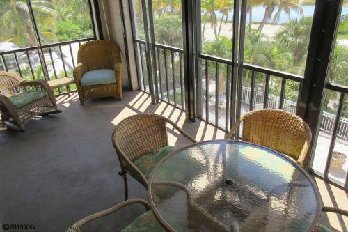 Eden House 306 By Kathy Nesbit Vacations