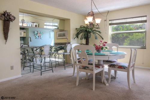Eden House 306 By Kathy Nesbit Vacations
