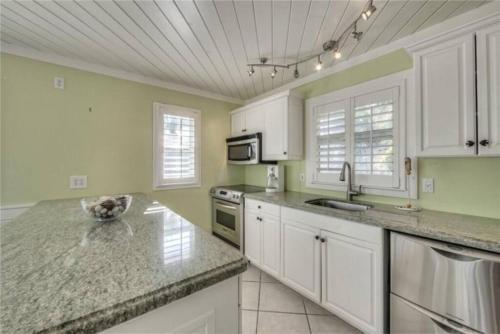 Upper Villa - Sunset Cottage At The Beach