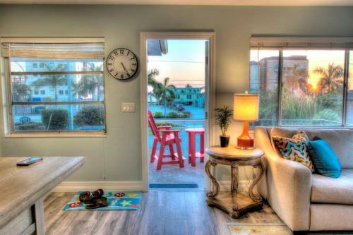 Apartamento 1 Beach Access, Close To Time's Square, On Water