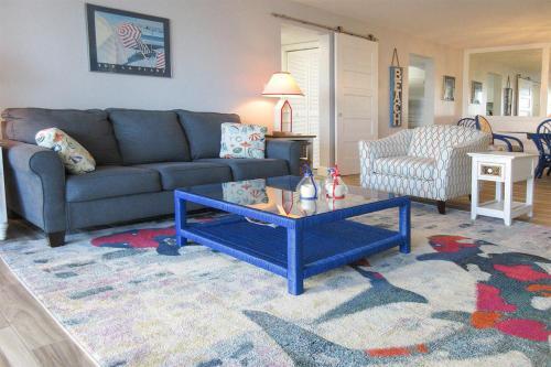 Creciente 213n By Kathy Nesbit Vacations