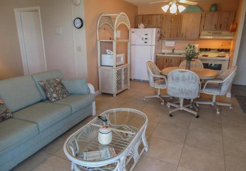 Estero Beach & Tennis 204b By Kathy Nesbit Vacations