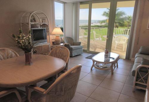 Estero Beach & Tennis 204b By Kathy Nesbit Vacations