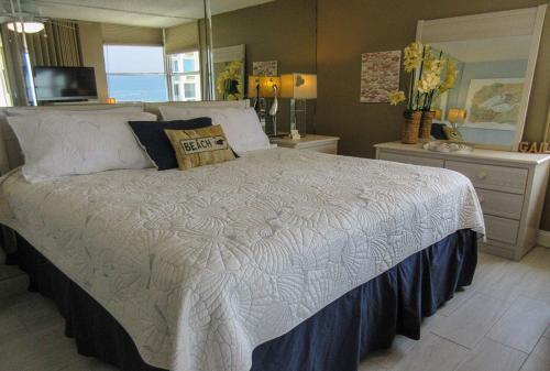 Estero Beach & Tennis 701b By Kathy Nesbit Vacations