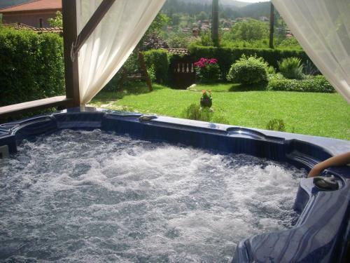 Hostal Dona Guest House