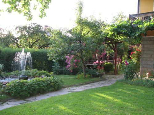 Hostal Dona Guest House