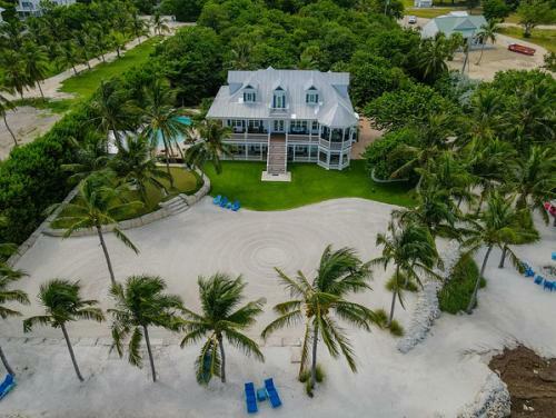 Pineapple Beach By Florida Keys Luxury Rentals
