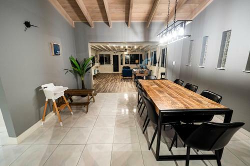 Newly Renovated 3br2ba Duplex With Private Dock
