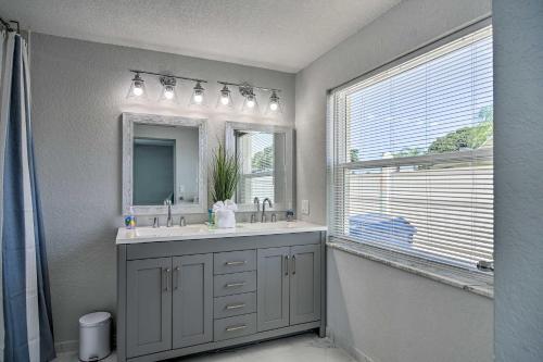 Bright Largo Home With Pool About 7 Mi To Beaches!