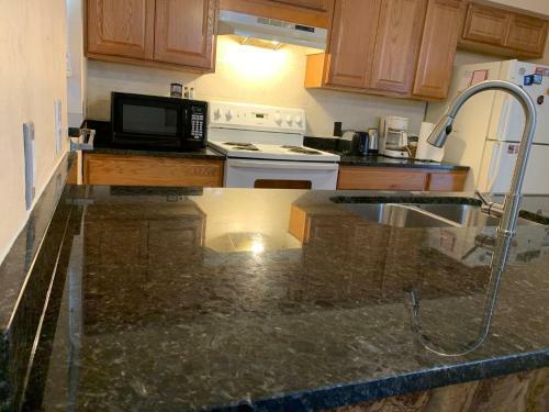 House 3br 1-bath, 8-min From Indian Rocks Beach, Nice Park Thru Back Gate