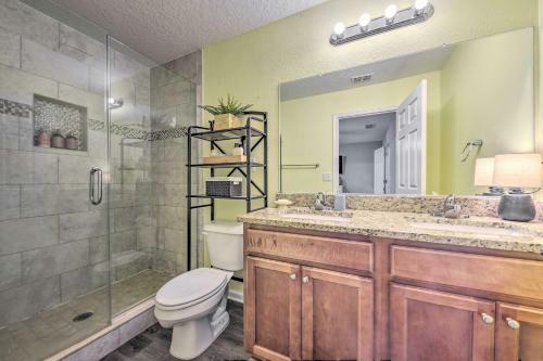 Bright Jacksonville Townhome 3 Mi To Beach!