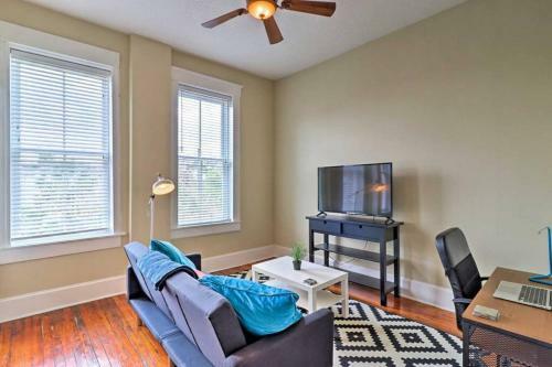 Airy Apartment In Historic Springfield