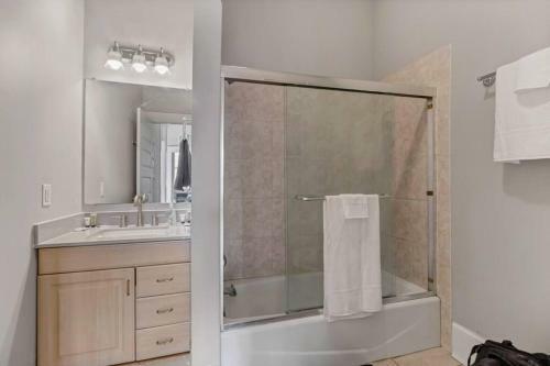 Apartamento Bright & Spacious Apt - Very Pet Friendly!