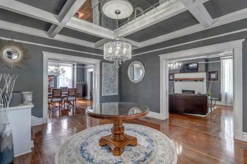 Luxurious Mansion In Historic Springfield!!!