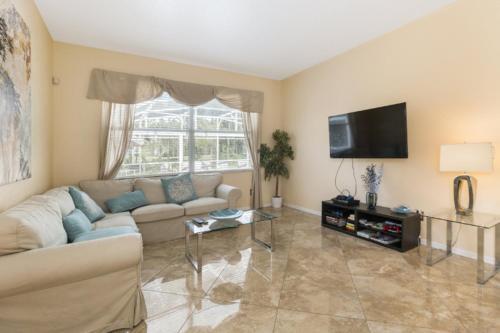 Villa 5 Bedroom Home At Highlands Reserve 157