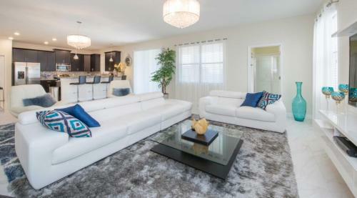 Champions Gate Sunny Days Getaway - Six Bedroom Home