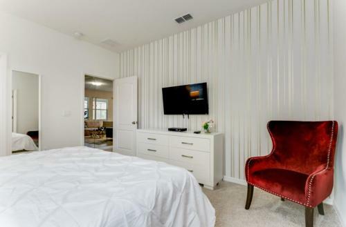 A Mickey Hug Pool Home Sleep 14 Next To Disney