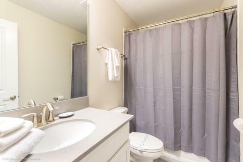Multiple Rooms With Free Access To Water Park Resort