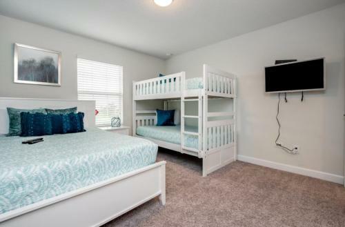 Penthouse Retreat At Champion Gates