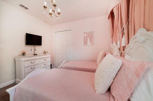 Penthouse Retreat At Champion Gates