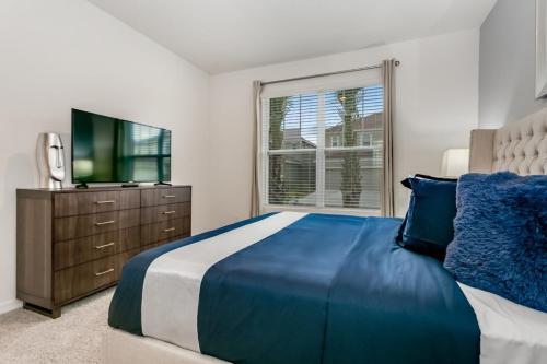 South Facing Pool Spa, Game Room Home Is Loaded! Villa