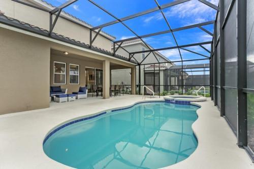 South Facing Pool Spa, Game Room Home Is Loaded! Villa