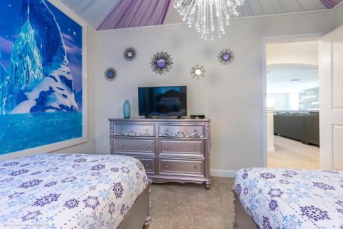 Childrens Themed Rooms - 5 Bdm Villa At Solterra Villa