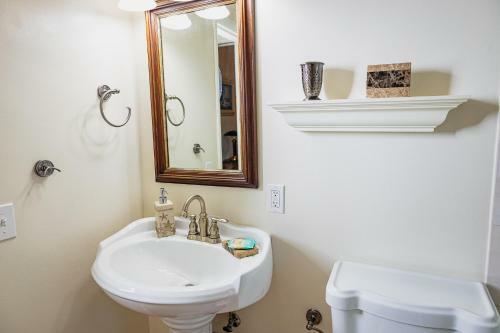 Charming Historical Paradise Home Close To Beach
