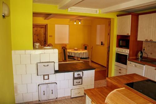 Lodge Horsk� Chata Hugo