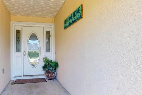 5 Bed 2 Bath Vacation Home In Destin