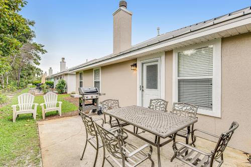 5 Bed 2 Bath Vacation Home In Destin