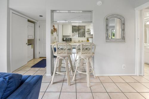 Cajun Fun 1060 Apartment