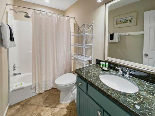 Tradewinds Condominium #26 By Destin Getaways