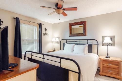 Pelican Beach Resort II