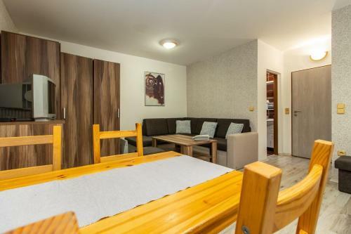 Hostal Restaurace Penzion Pod ?um�rn�kem
