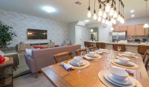 Compass Bay 5113 - Four Bedroom Home
