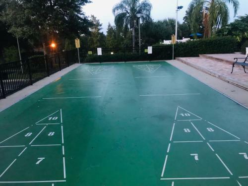 Beautiful 3 Bedroom Apartment Minutes From Disney!