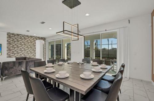 Large 10bd Sleep 21 Game Room Private Pool