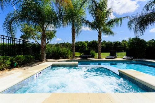 Reunion Resort 10 Guest Groom And Pool