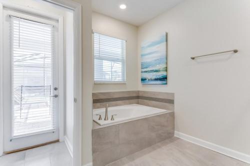 Superior 9 Bed Games Room, Pool Spa Themed Rooms! Home