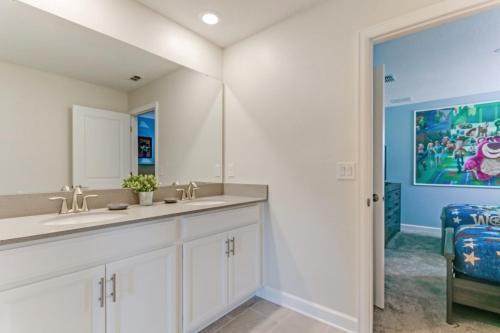 Superior 9 Bed Games Room, Pool Spa Themed Rooms! Home