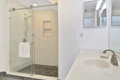 Magical Retreat At Venetian Bay