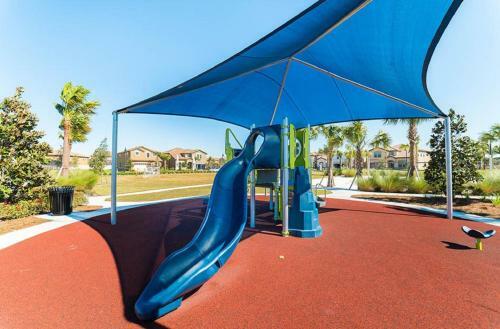 Exquisitely Prestige Large Home With Private Pool