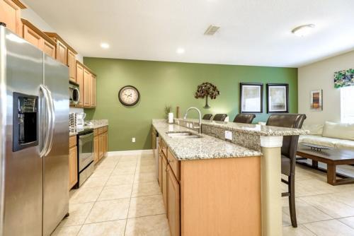 Sun Kissed 4 Bdm Townhome With Pool Townhouse