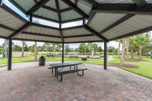 H2u - Gaston - Cb3181 Townhouse